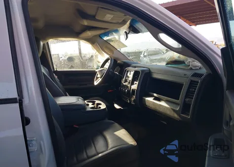 2015 Ram 1500 Tradesman z USA, uszkodzony, nr VIN 1C6RR7FG2FS763653